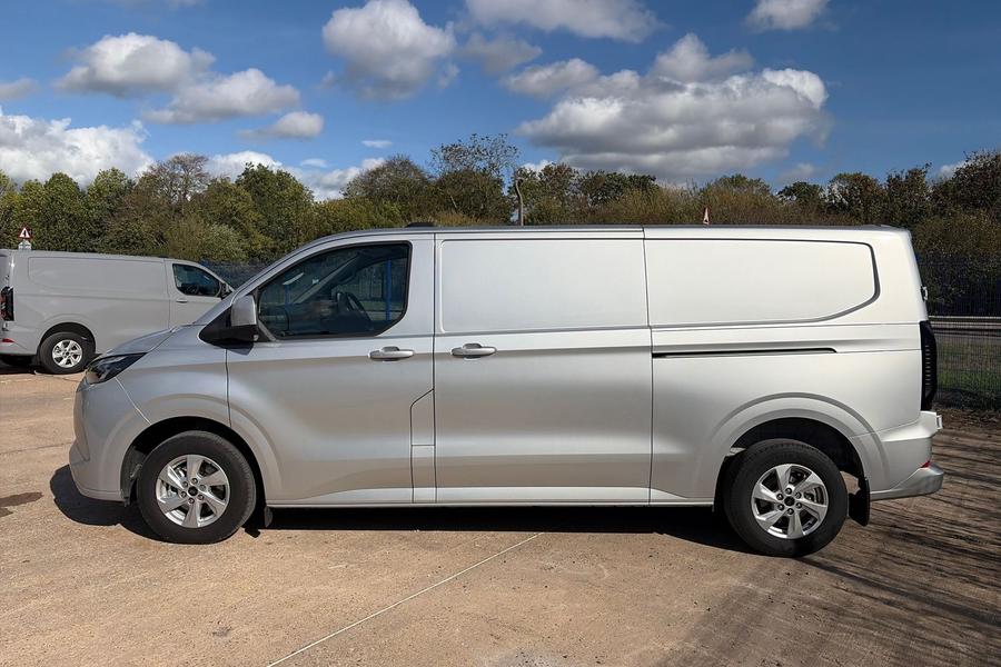 Ford TRANSIT CUSTOM Photo autoimg-2081f34d7503ecc8e2537d3a63da8e921ac8a797.jpg