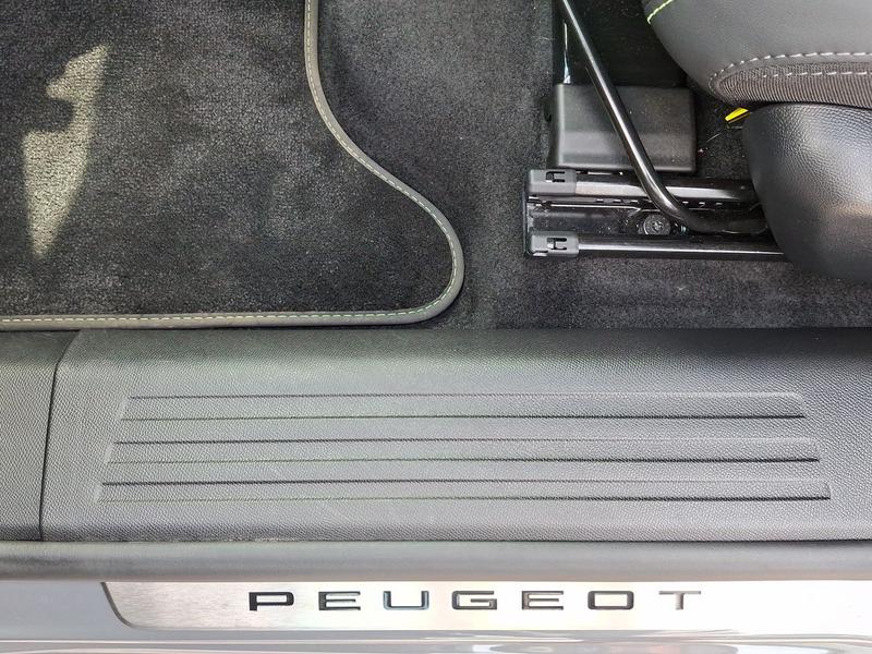 Used Peugeot 2008 KS25JJU 37