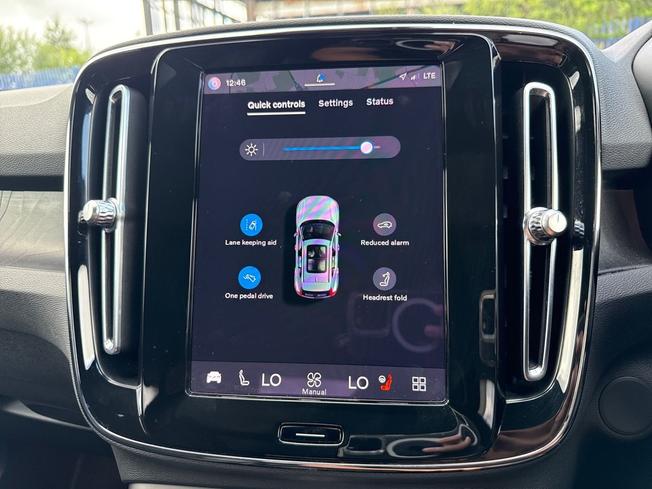 VOLVO Xc40 Photo 43