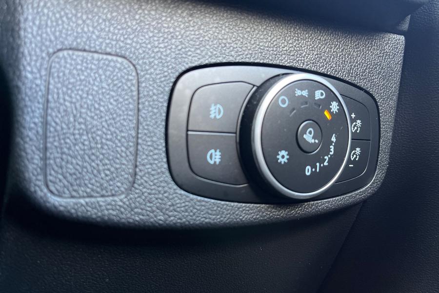 Ford FOCUS Photo autoimg-20892e34c740ac3454dd4ef32caa9d1ea64edd65.jpg