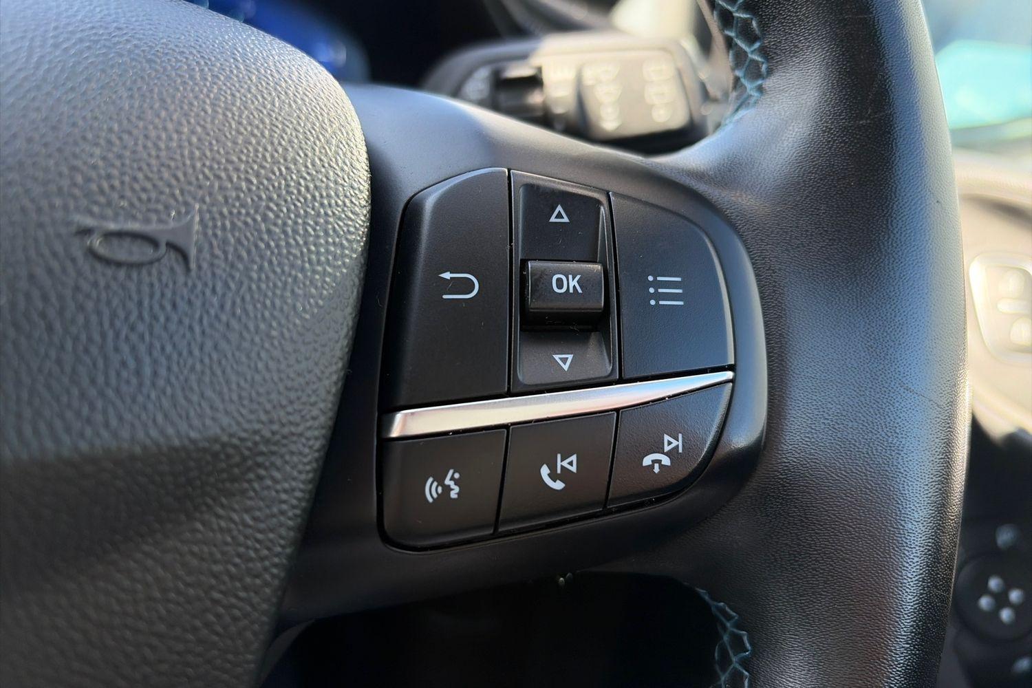 Ford FIESTA Photo 21
