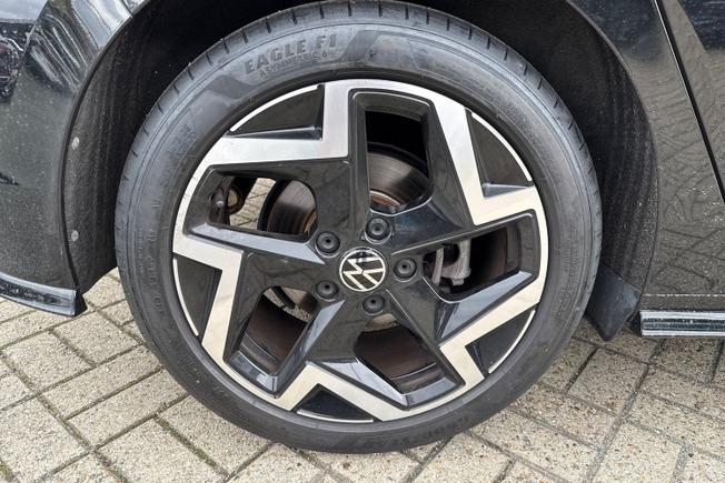 VOLKSWAGEN Golf Photo 34