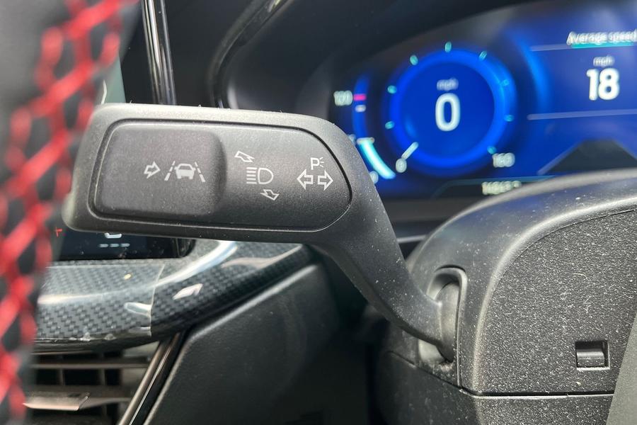 Ford FOCUS Photo autoimg-208daa5df18706d64aea85e9ab2406d1893ef2ba.jpg