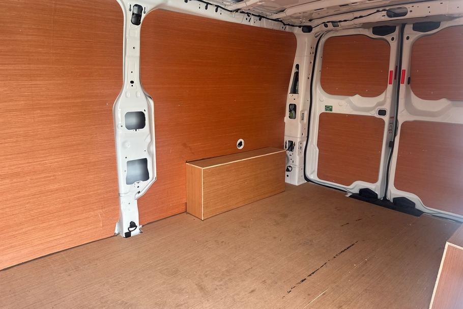 Used FORD TRANSIT CUSTOM HT24EZW 4