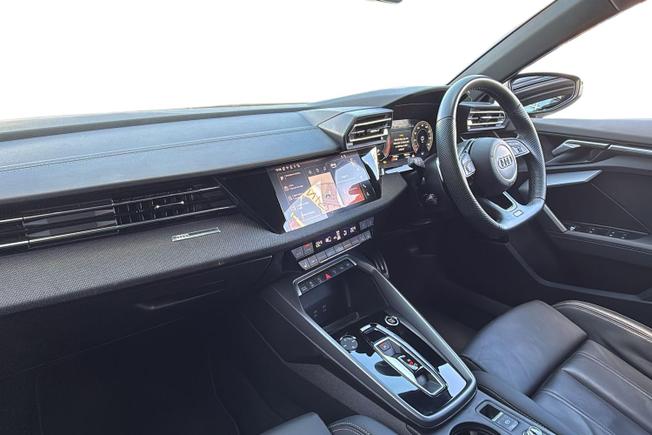 Audi A3 Photo 2