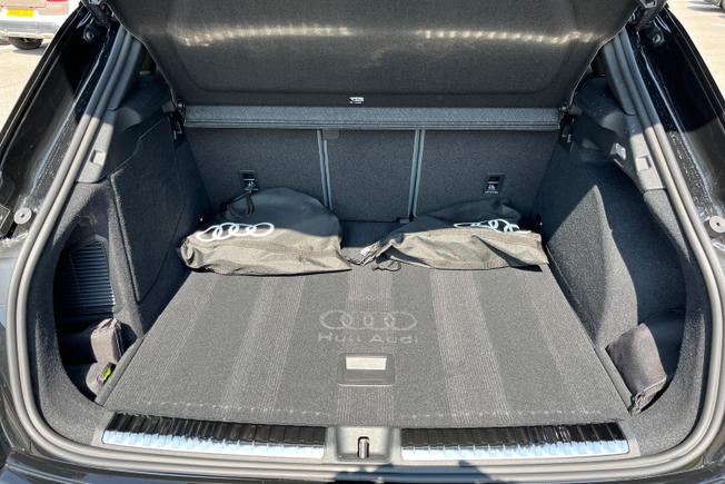 Audi Q3 Photo 12