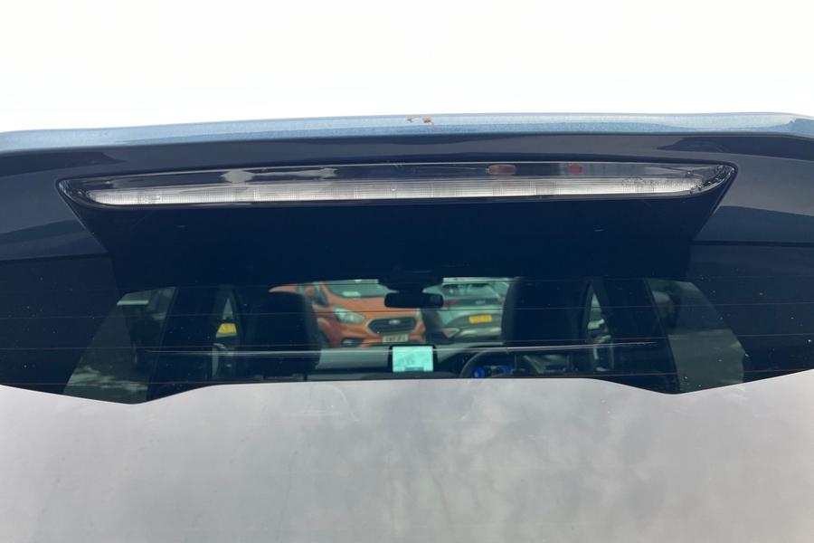 Ford Kuga Photo autoimg-209aa64248bf4bcf58b94751bc40284187ab7422.jpg
