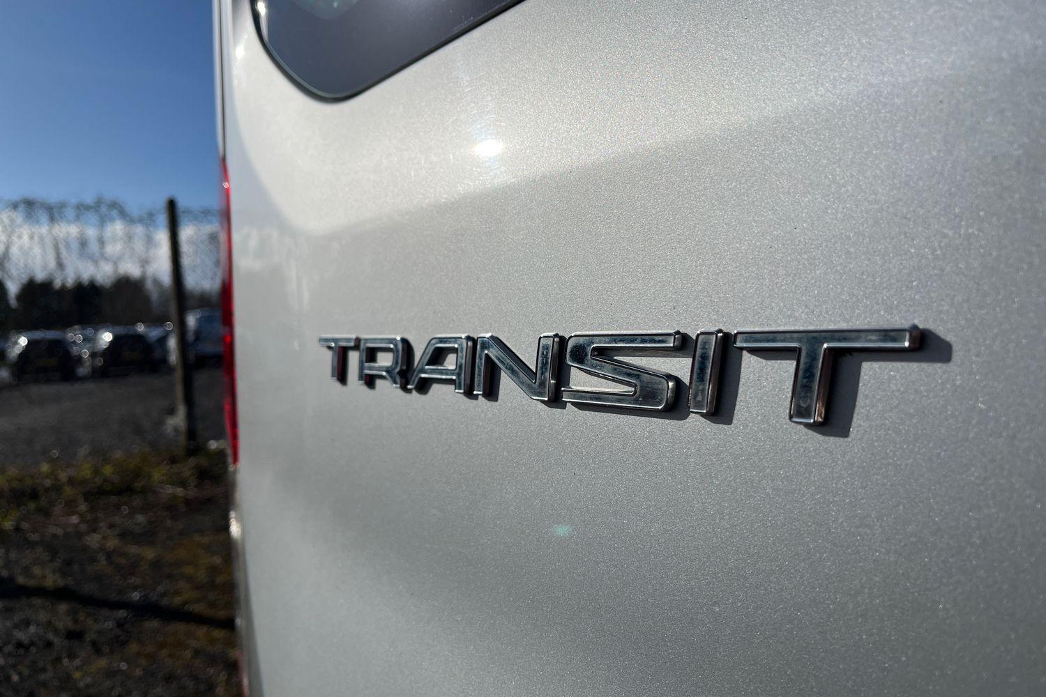 Ford TRANSIT Photo 19
