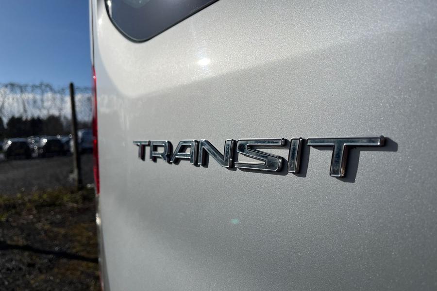 Ford TRANSIT Photo autoimg-209b82c358353aae23c1f32812614c12188949e8.jpg