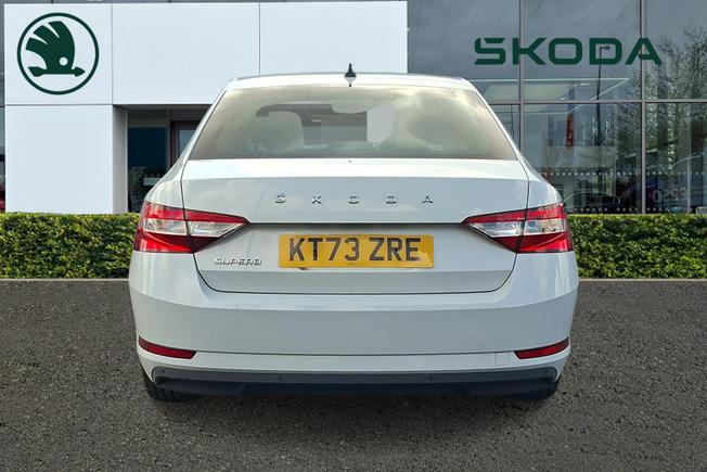 ŠKODA Superb Photo 7