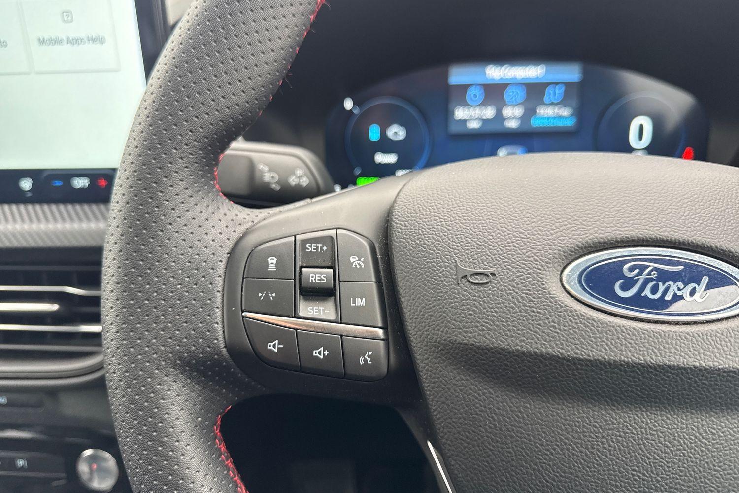 Ford KUGA Photo 36