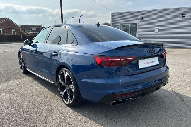 AUDI A4 Photo 23