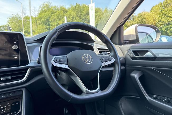 VOLKSWAGEN T-Roc Photo 26