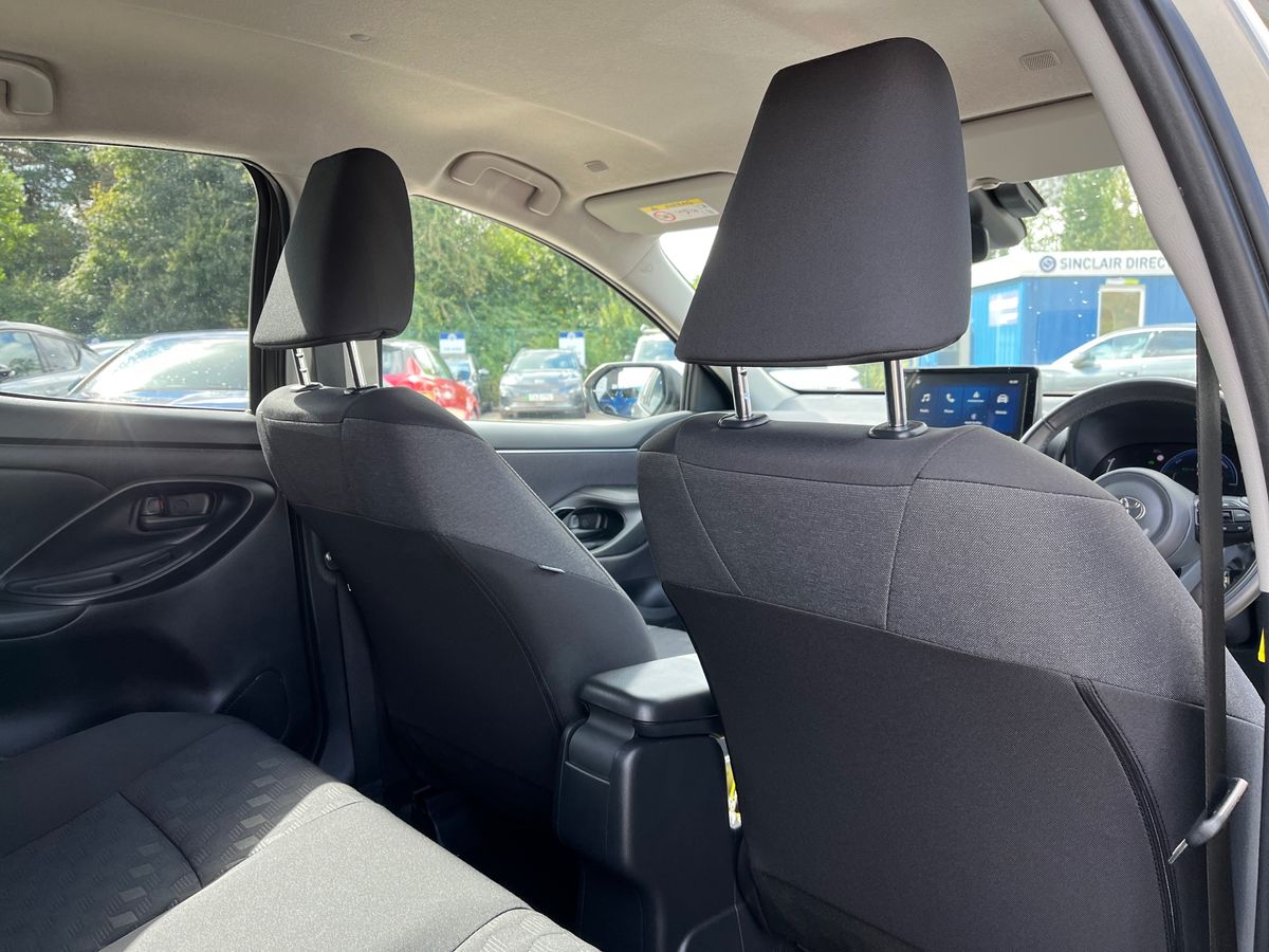 Toyota Yaris Photo 30