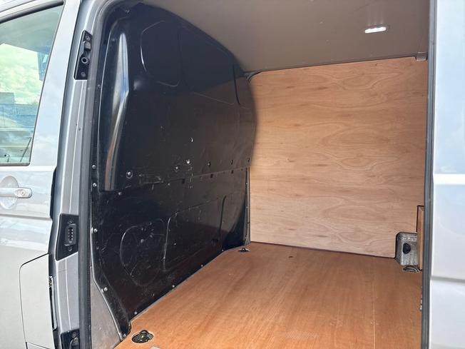 VOLKSWAGEN Transporter Photo 39