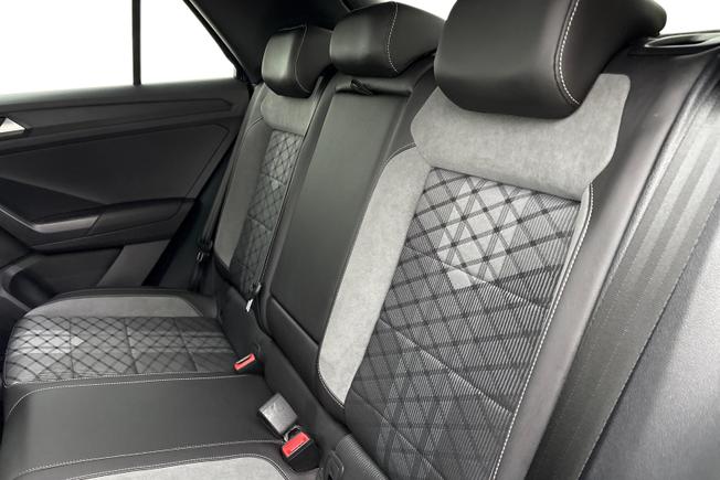 VOLKSWAGEN T-Roc Photo 9