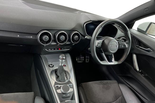 AUDI TT Photo 10