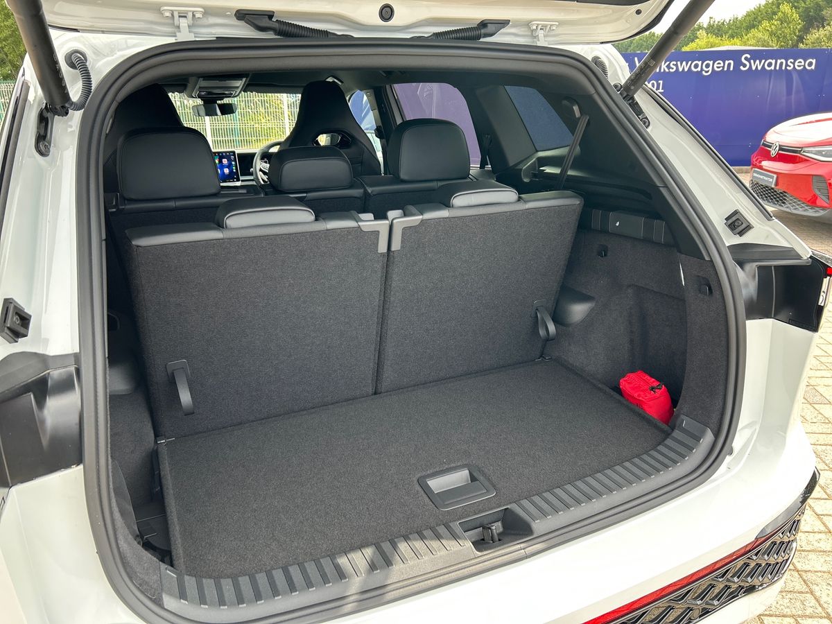 Volkswagen Tayron Photo autoimg-20b4af81d3d5a95fcc5d71789d44cafc1ff042b3.jpg