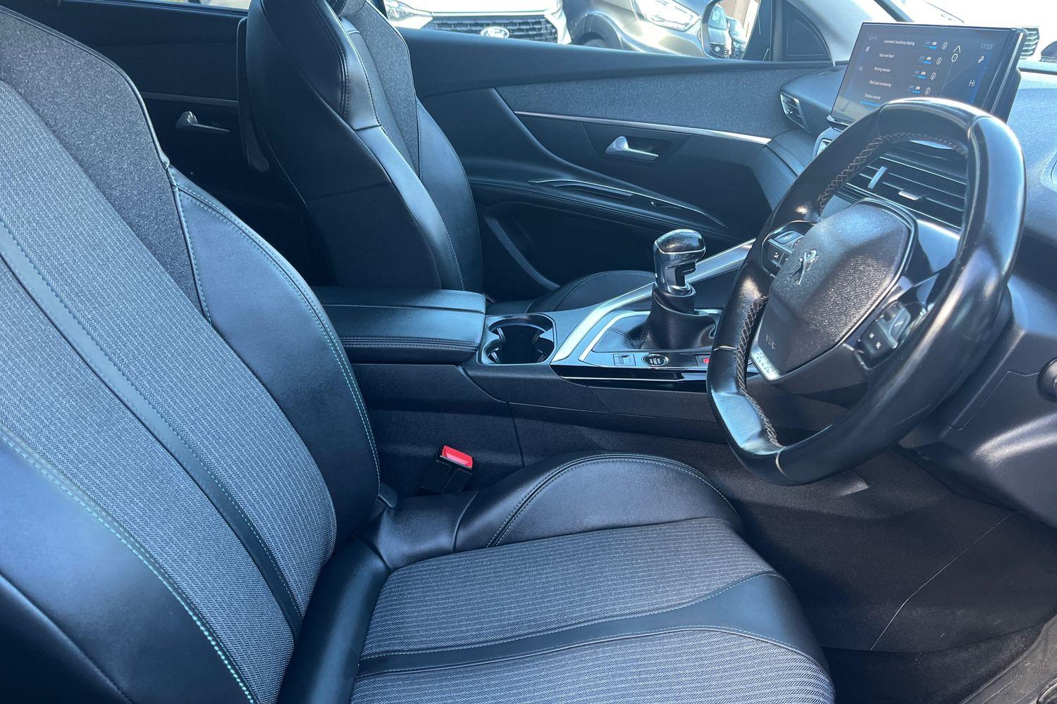 Peugeot 5008 Photo 16
