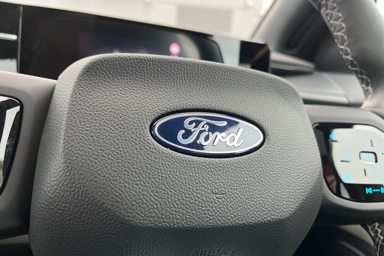 Ford Explorer Photo 37