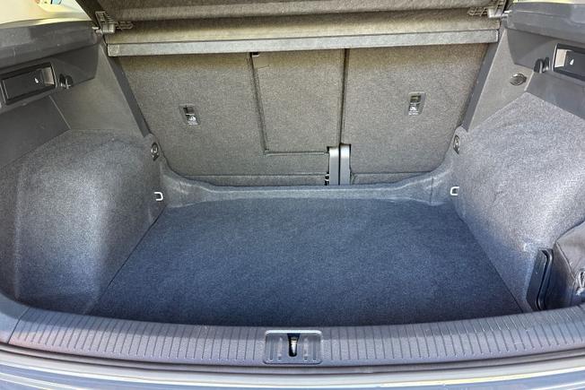 VOLKSWAGEN Tiguan Photo 12