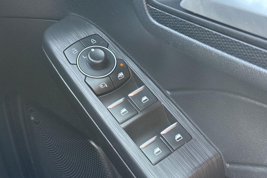 Ford KUGA Photo autoimg-20c4e4d723b735fb82813c57dad1d141a1defaa6.jpg