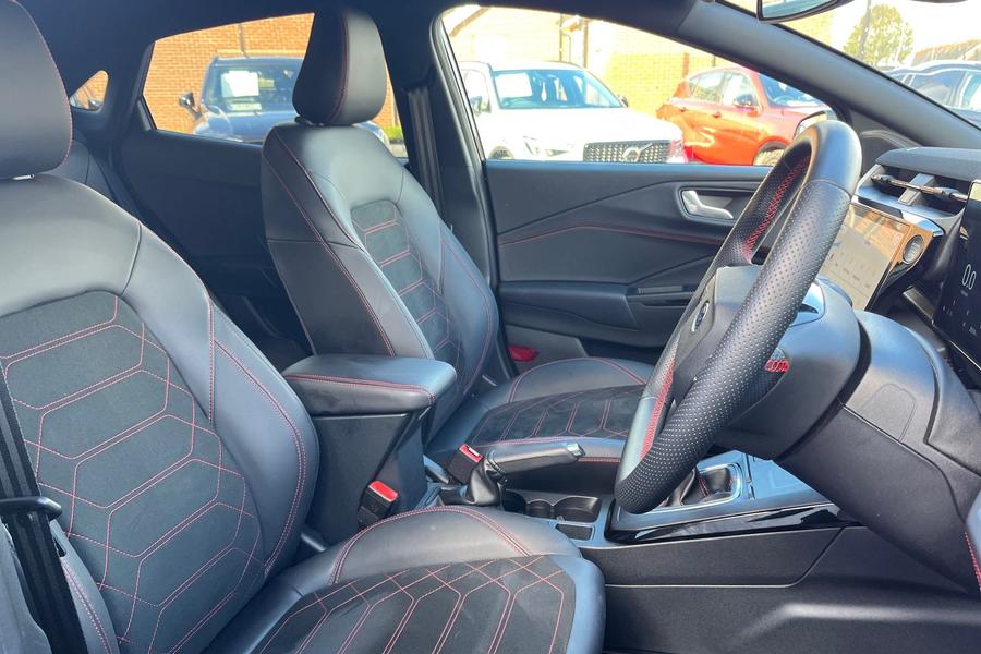 Ford PUMA Photo autoimg-20cf20c8a0afefa237c611ca9746731dfad3f4f2.jpg