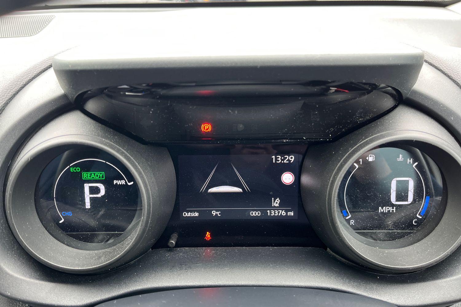 Toyota YARIS Photo 12