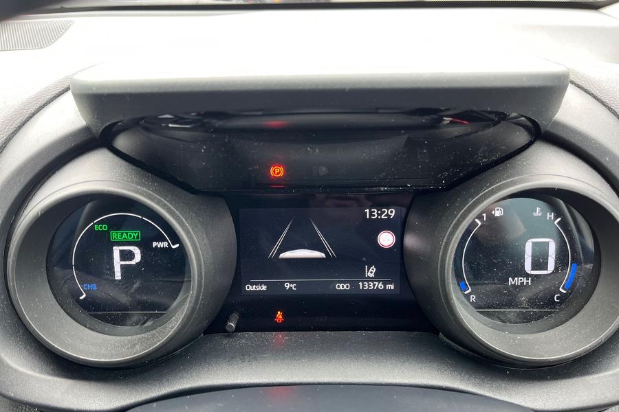 Toyota YARIS Photo autoimg-20d14bb2de8bb4489cf18b67c3848e3afba537ca.jpg