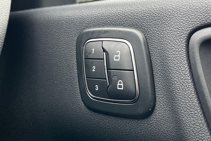 Ford Kuga Photo autoimg-20d2329334e846096de5f14cbd7c126a210d809f.jpg