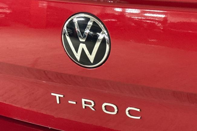 Volkswagen T-Roc Photo 27