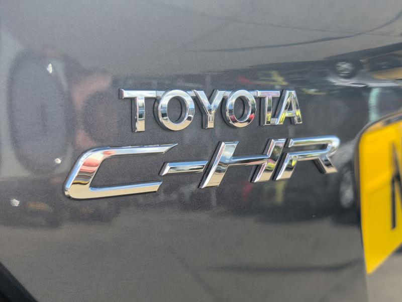 Used Toyota C-HR NV21USD 28