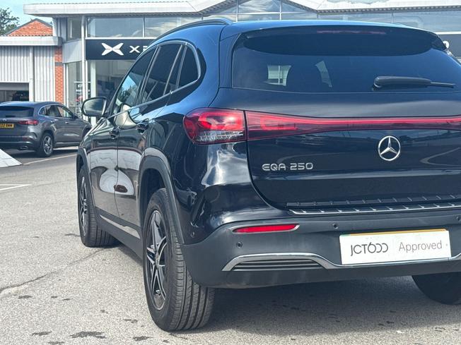 MERCEDES-BENZ Eqa Photo 31