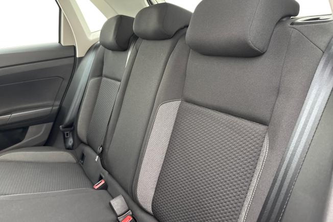 VOLKSWAGEN Polo Photo 9