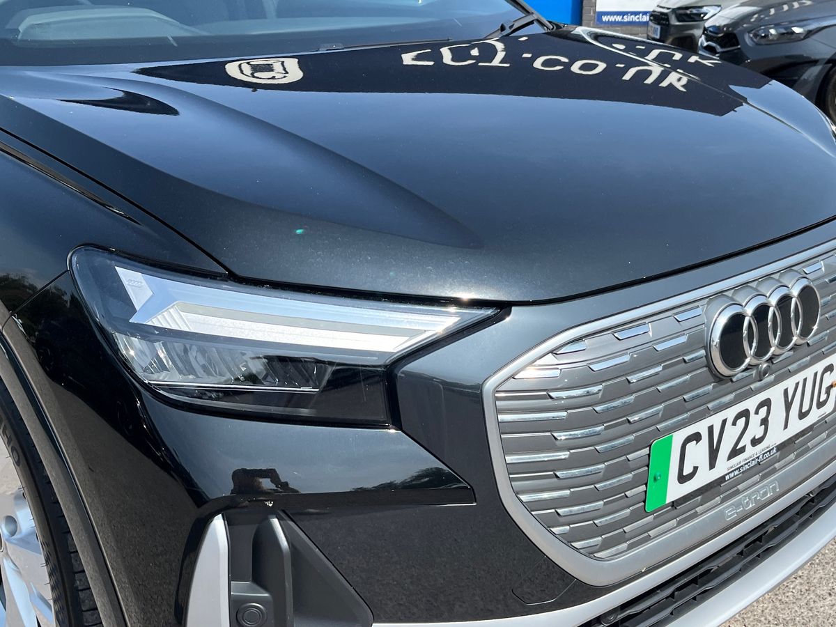 Audi Q4 e-tron Photo 17