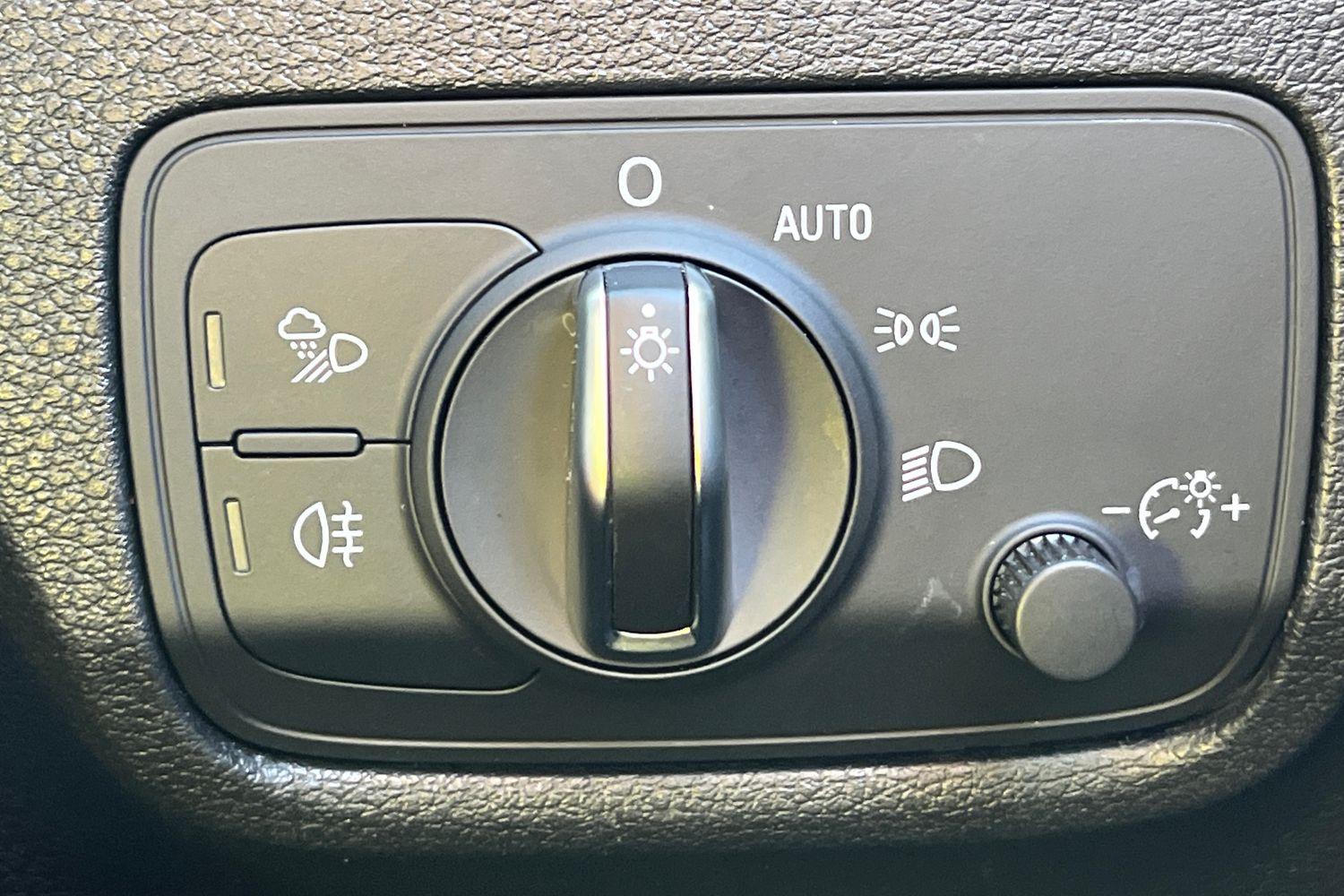 Audi Q2 Photo 39