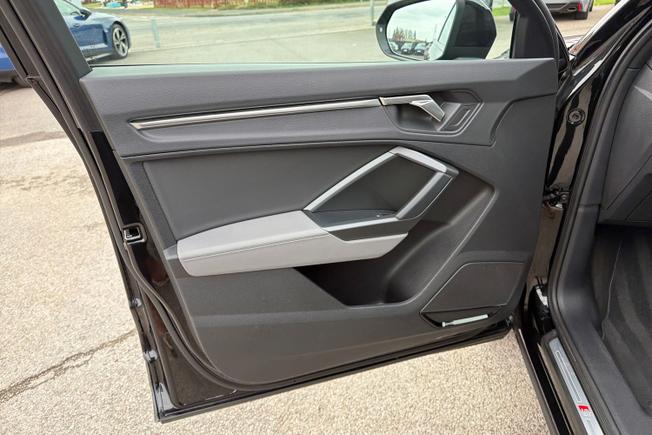 Audi Q3 Photo 39