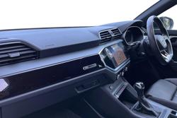 AUDI Q3 Photo 2