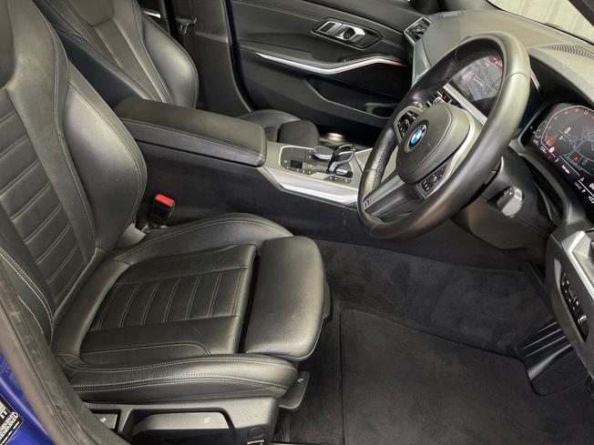 BMW 3 Series Photo 27