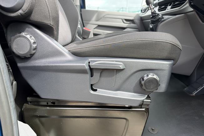 VOLKSWAGEN Transporter Photo 35