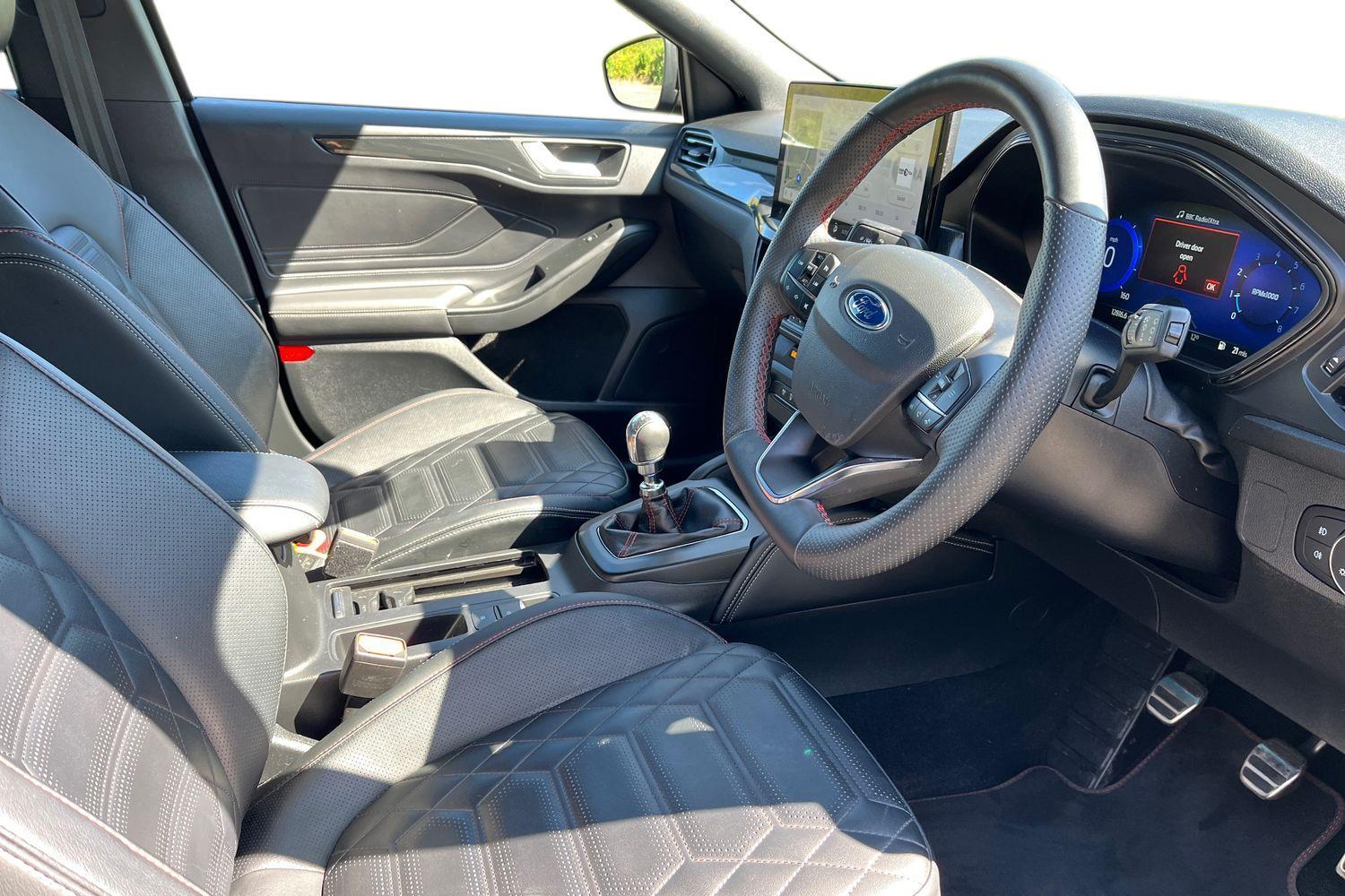 Ford FOCUS Photo 8