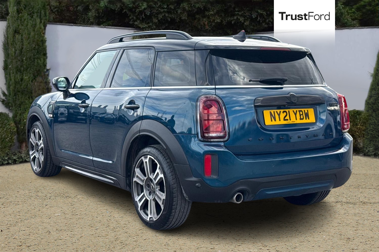 MINI COUNTRYMAN Photo 1