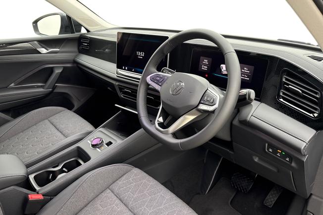 VOLKSWAGEN Tiguan Photo 6