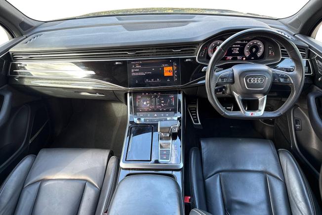 AUDI Q7 Photo 10
