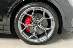AUDI RSQ8 Photo 5