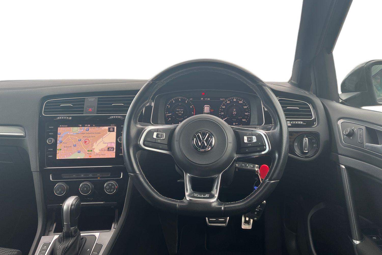 Volkswagen GOLF Photo 10