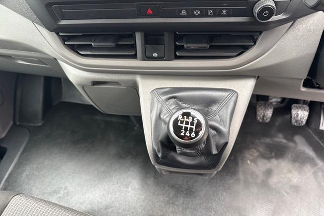 VOLKSWAGEN Transporter Photo 40