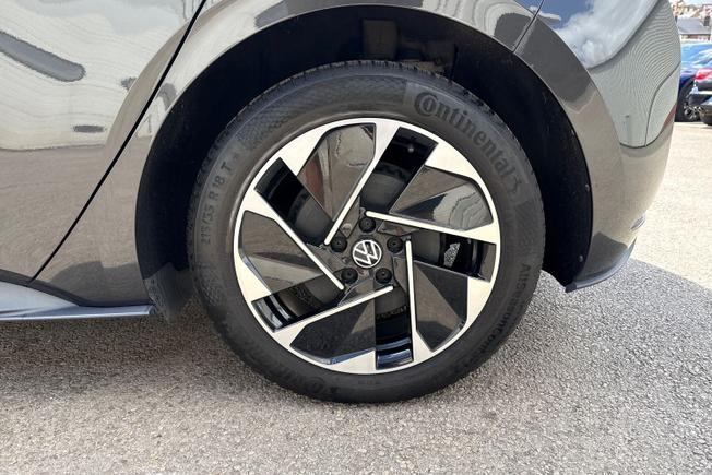VOLKSWAGEN ID.3 Photo 24