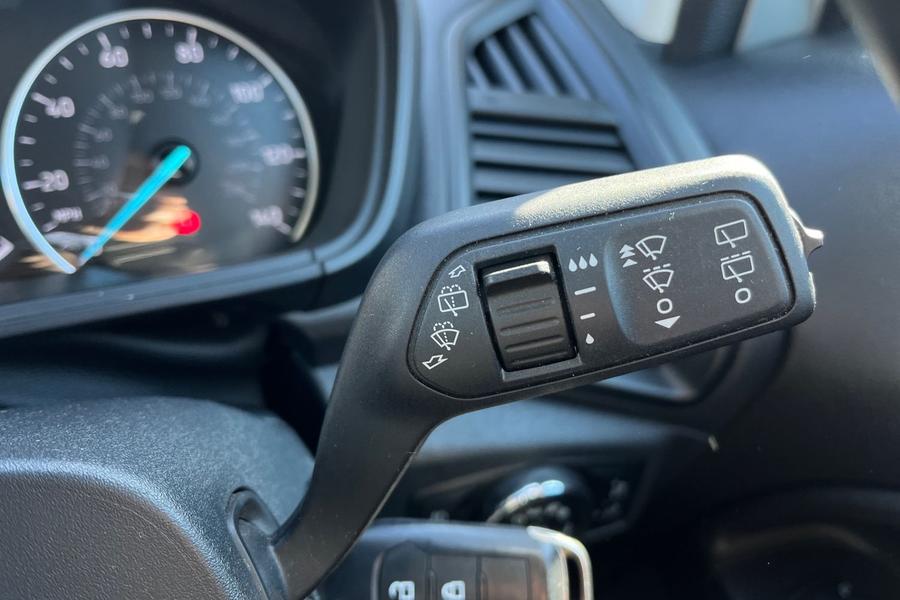Ford EcoSport Photo autoimg-20fdaace88a6a93a672ad6ebeaea8a76cb53c1d9.jpg