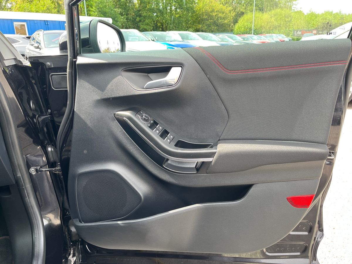 Ford Puma Photo 25